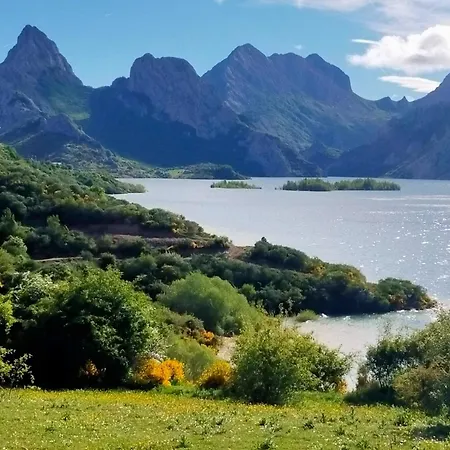 42 Grados Norte Vadinia Dağ evi